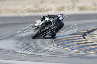 media/Dec-01-2025-Moto Forza (Mon) [[2daa91e15f]]/1-Advanced Group/Session 2 Turn 11 Backside/